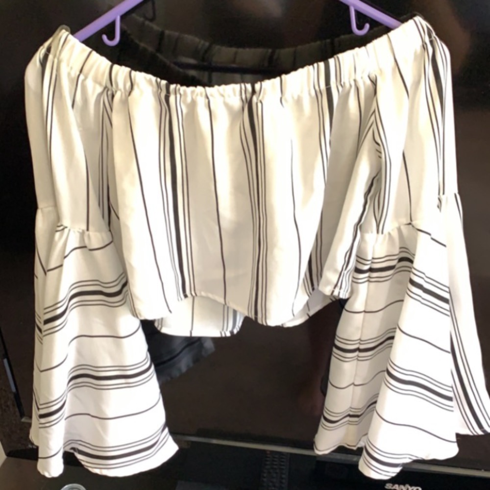 Bell Sleeve crop top